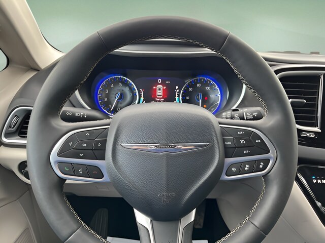 2024 Chrysler Pacifica Touring L - Photo 14