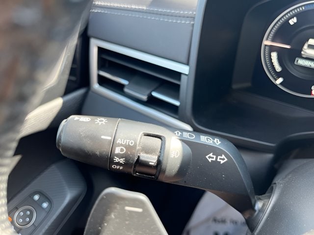 2024 Mitsubishi Outlander Plug-in Hybrid SE - Photo 16