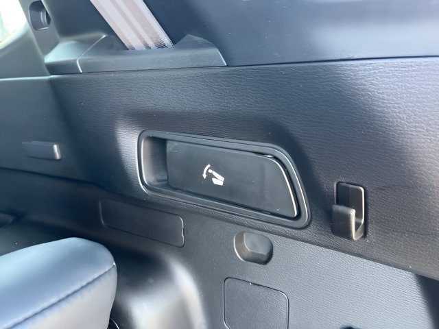2024 Mitsubishi Outlander Plug-in Hybrid SE - Photo 40