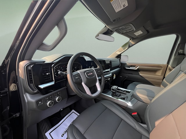 2026 GMC Sierra 1500 SLT - Photo 13
