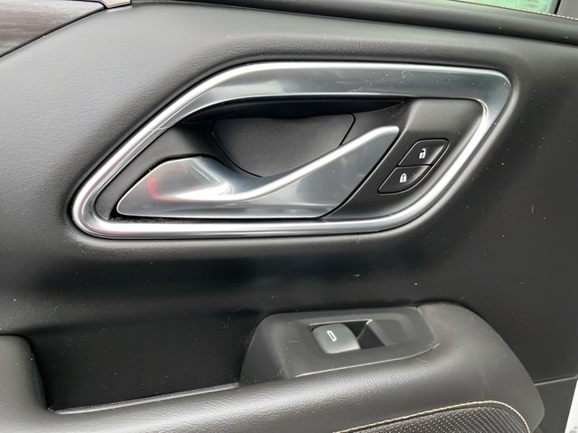 2023 GMC Yukon SLT - Photo 28