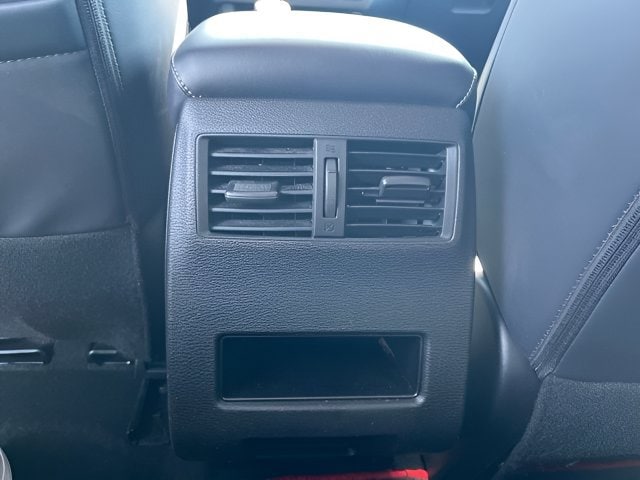 2024 Mitsubishi Outlander Plug-in Hybrid SE - Photo 29