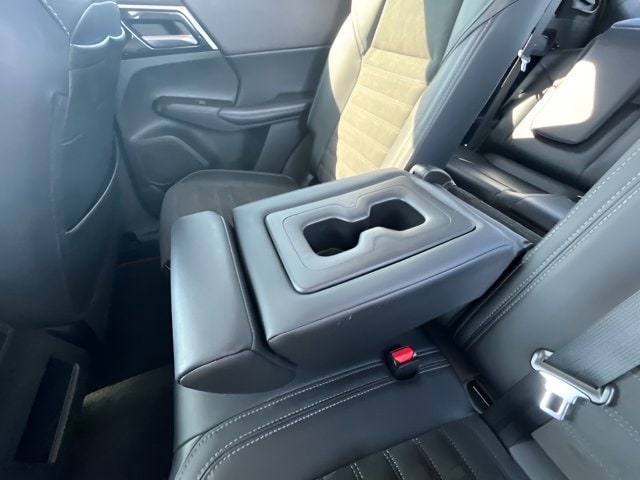 2024 Mitsubishi Outlander Plug-in Hybrid SE - Photo 30