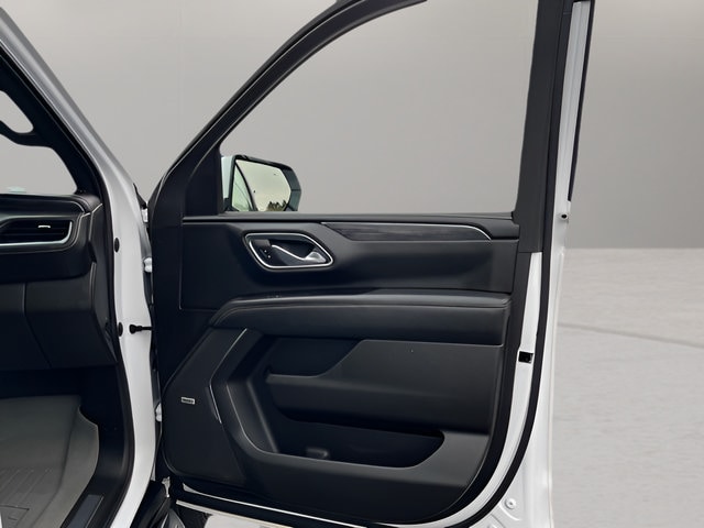 2023 GMC Yukon SLT - Photo 36