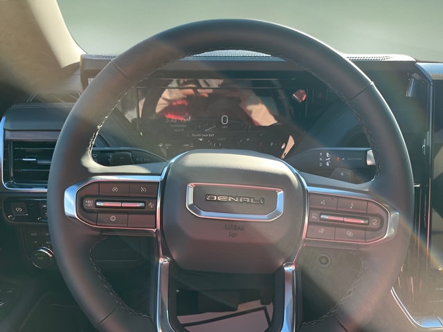 2026 GMC Yukon Denali - Photo 15