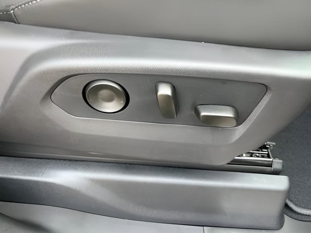 2026 GMC Sierra 1500 SLT - Photo 33