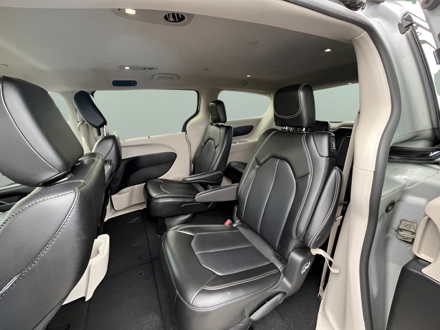 2024 Chrysler Pacifica Touring L - Photo 29