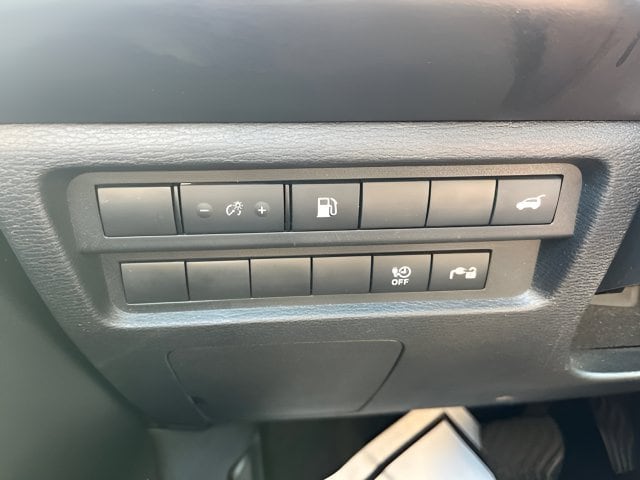 2024 Mitsubishi Outlander Plug-in Hybrid SE - Photo 14
