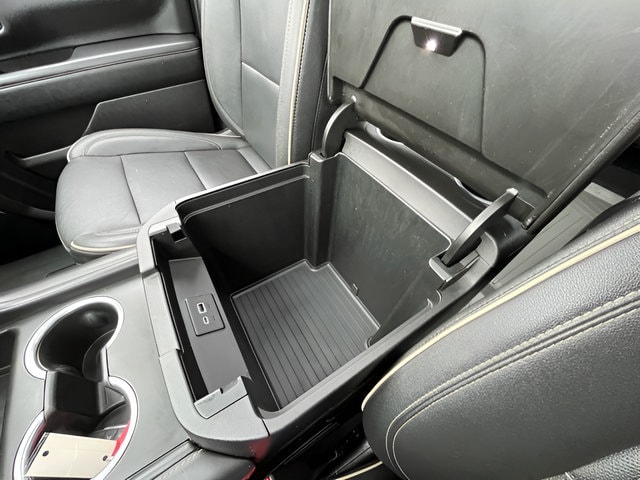 2023 GMC Yukon SLT - Photo 23