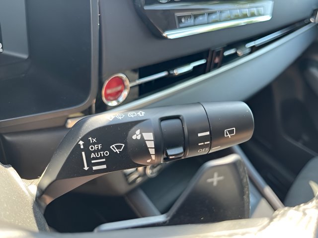2024 Mitsubishi Outlander Plug-in Hybrid SE - Photo 17