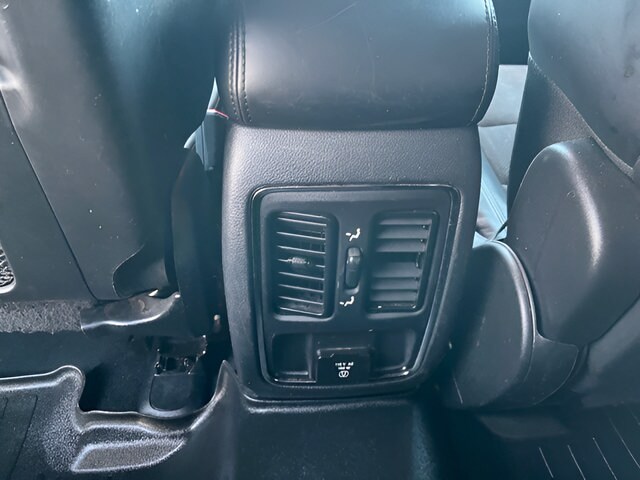 2020 Jeep Grand Cherokee Altitude - Photo 29