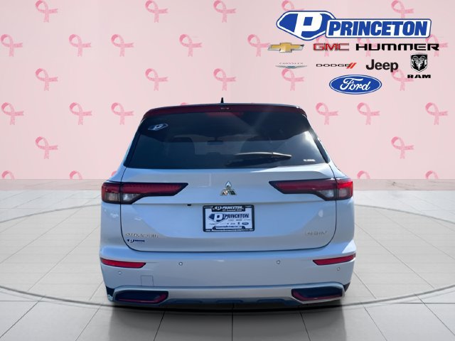 2024 Mitsubishi Outlander Plug-in Hybrid SE - Photo 6