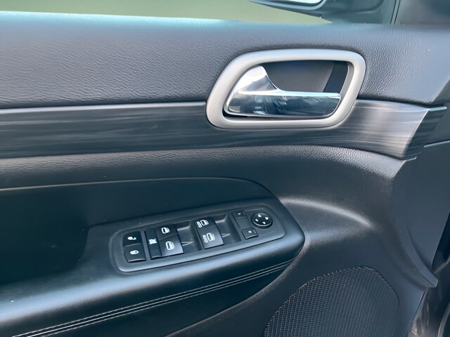 2020 Jeep Grand Cherokee Altitude - Photo 9