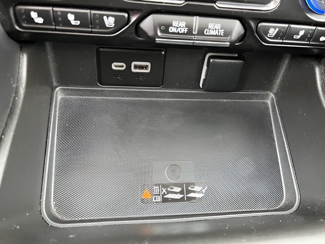 2023 GMC Yukon SLT - Photo 21