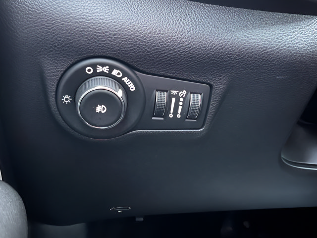 2025 Jeep Compass Limited - Photo 14