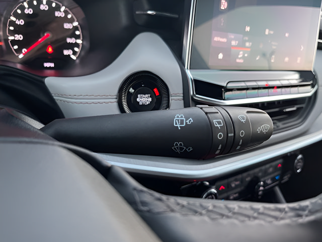 2025 Jeep Compass Limited - Photo 17