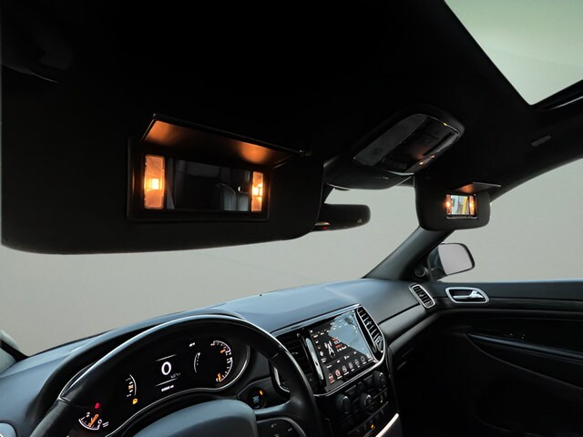2020 Jeep Grand Cherokee Altitude - Photo 24