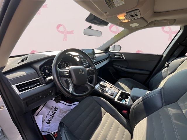 2024 Mitsubishi Outlander Plug-in Hybrid SE - Photo 13