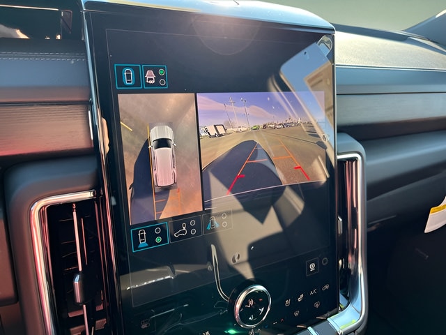 2026 GMC Yukon Denali - Photo 18