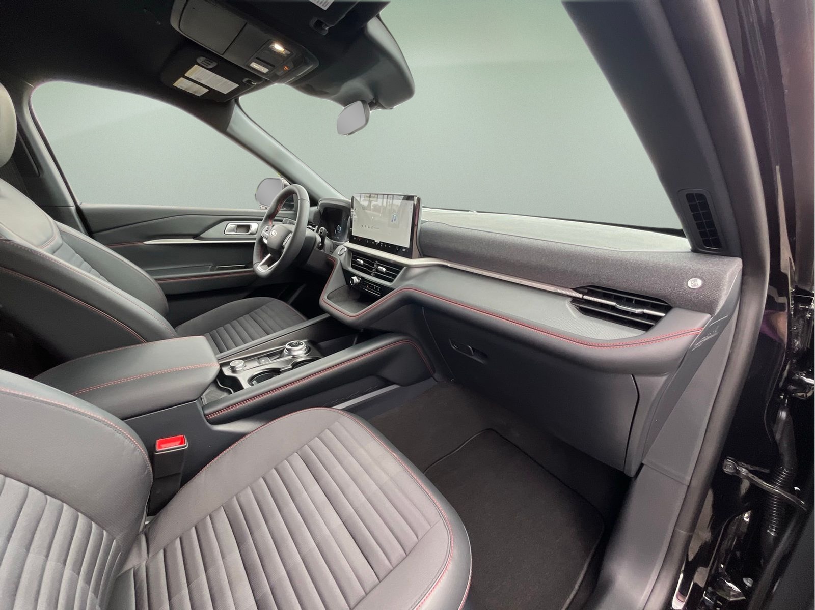 2026 Ford Explorer ST-Line - Photo 38