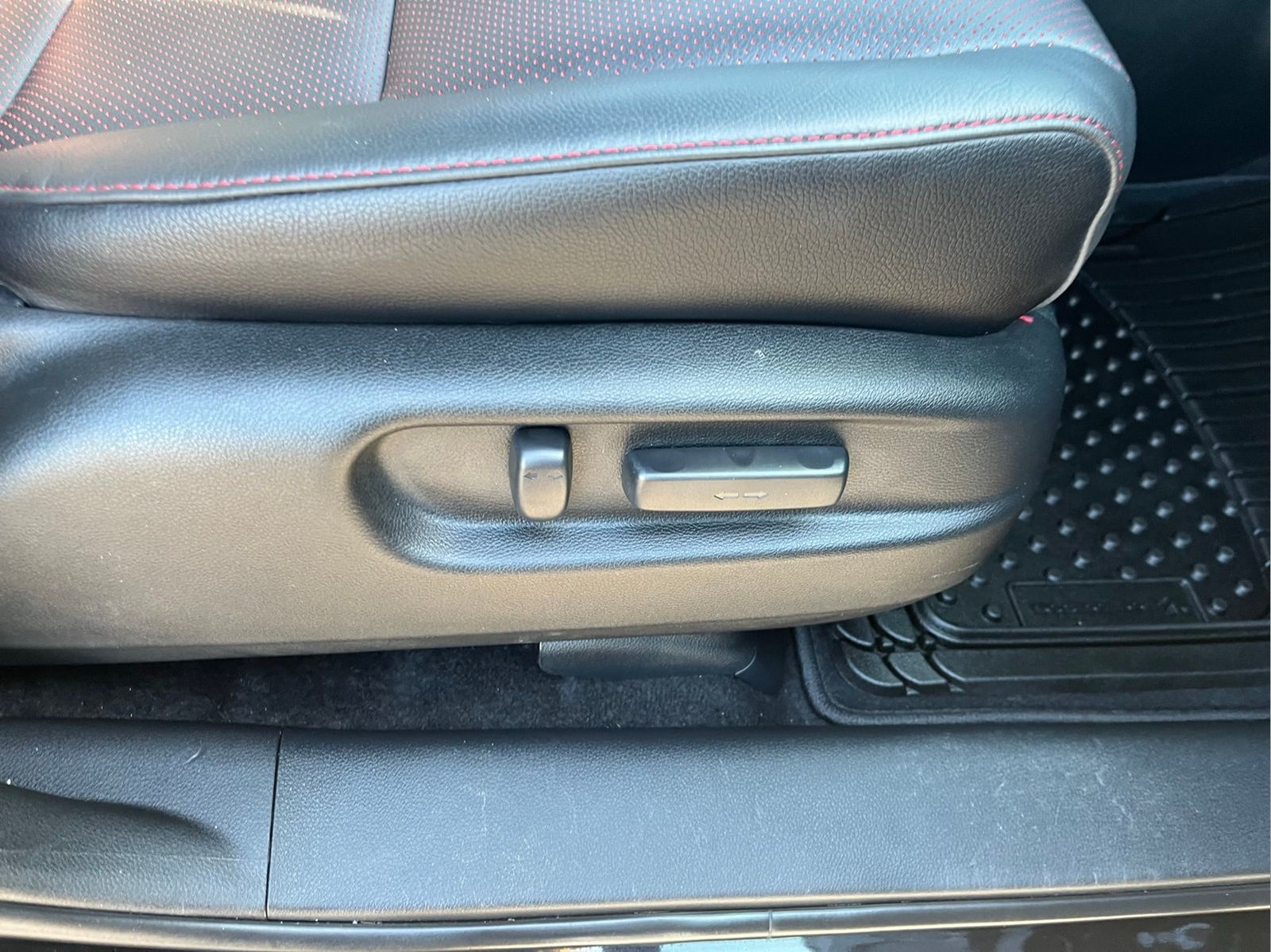 2023 Honda Ridgeline Black Edition - Photo 33
