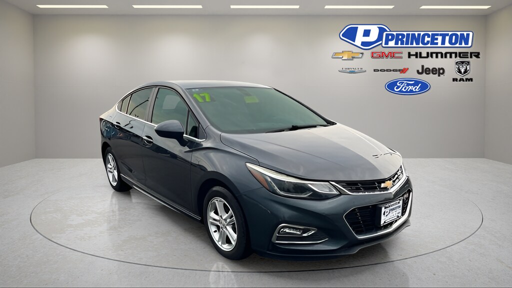 Used 2017 Chevrolet Cruze LT Sedan