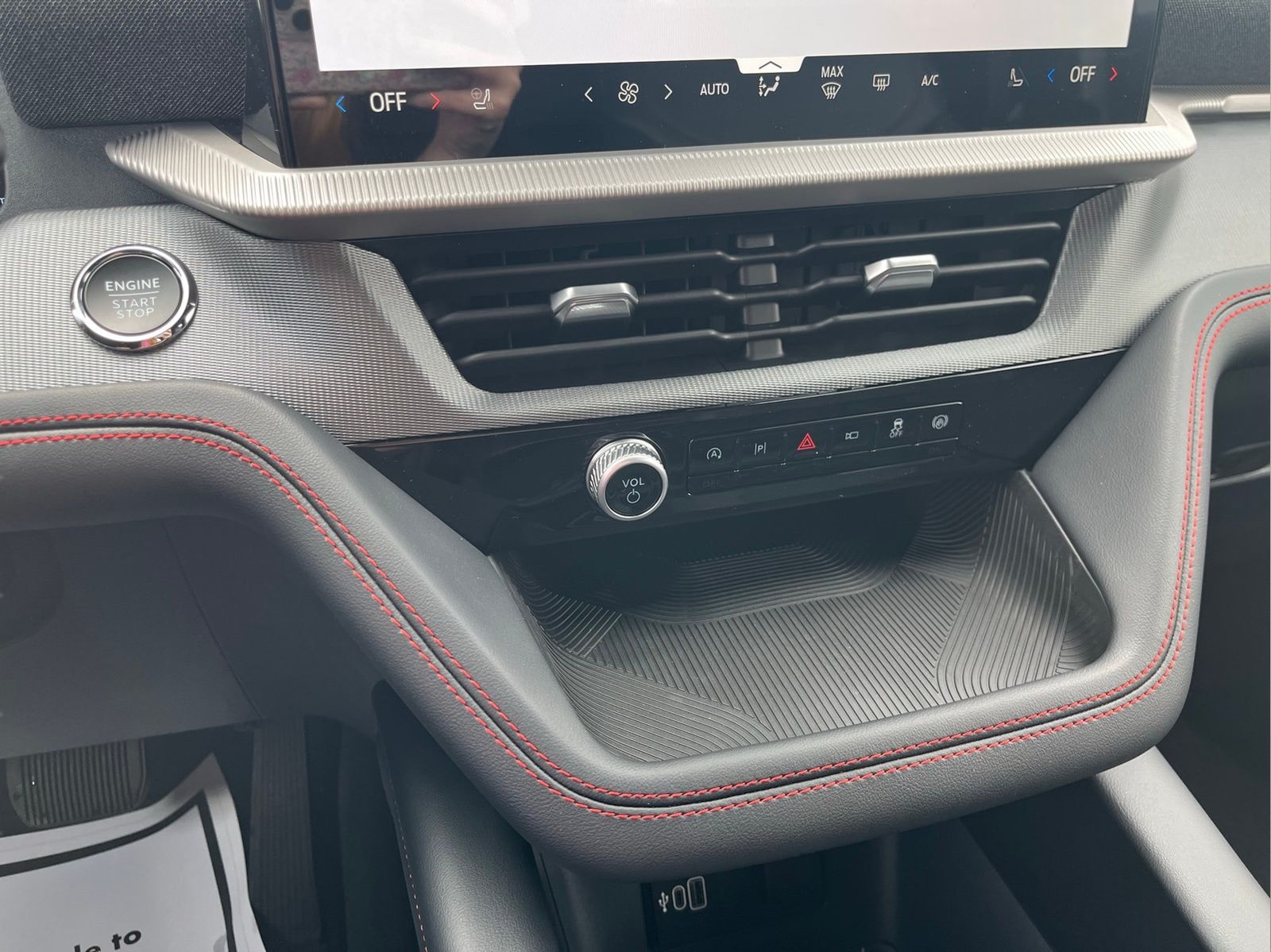 2026 Ford Explorer ST-Line - Photo 19