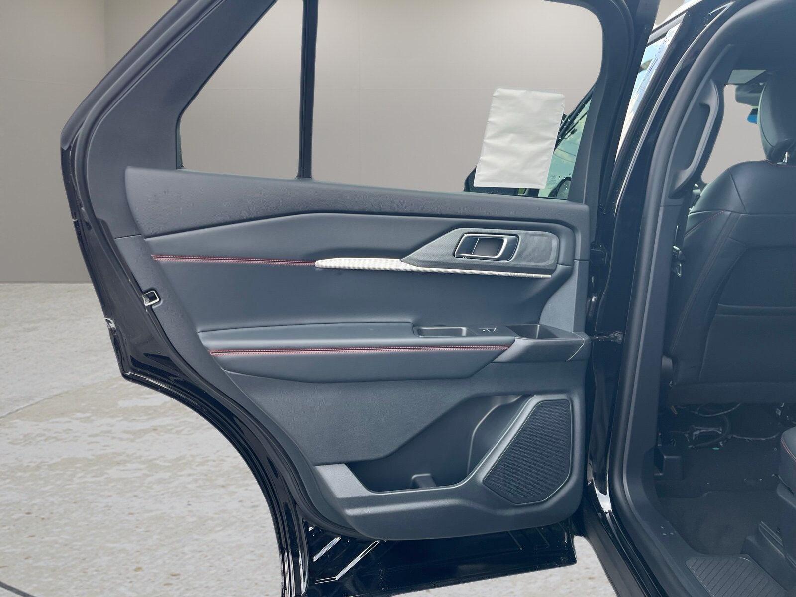 2026 Ford Explorer ST-Line - Photo 27