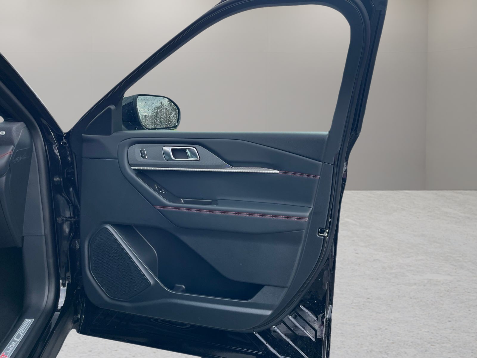 2026 Ford Explorer ST-Line - Photo 34