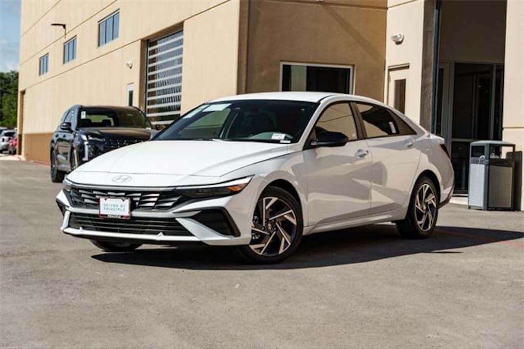 New 2025 Hyundai Elantra SEL Sport Sedan