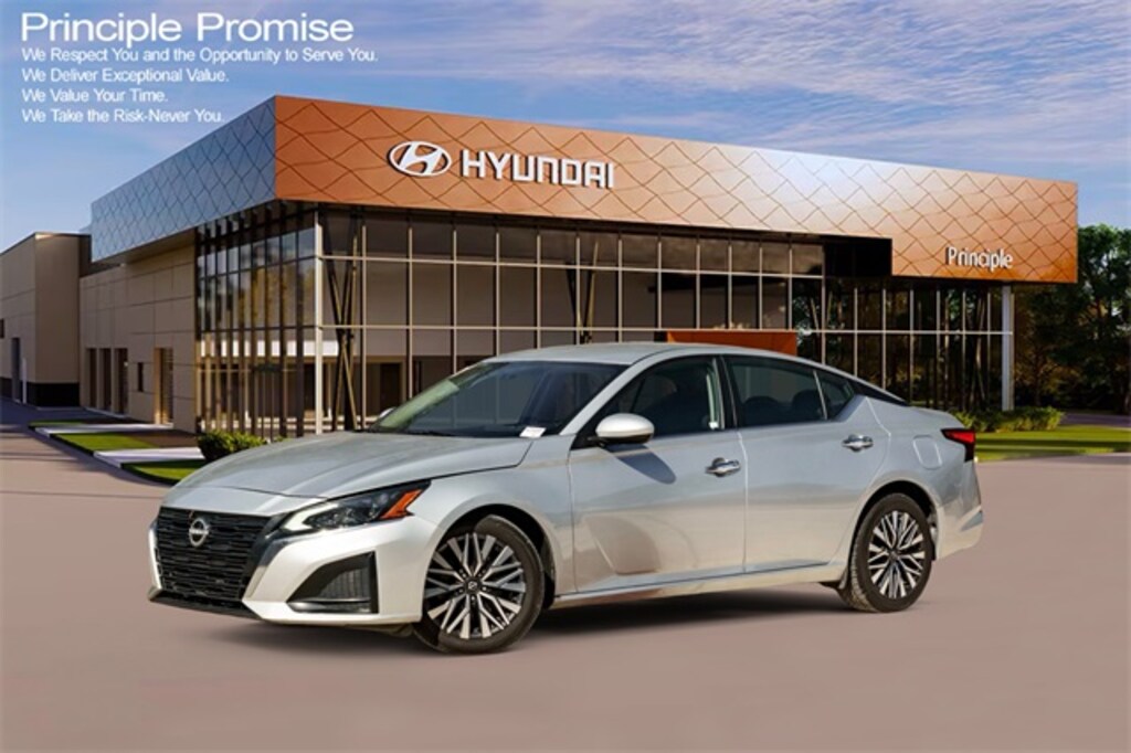 Used 2023 Nissan Altima 2.5 SV Sedan