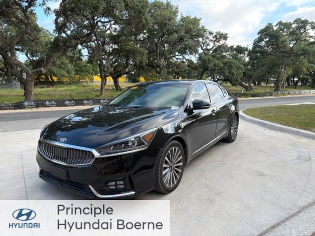 Used 2017 Kia Cadenza Technology Sedan