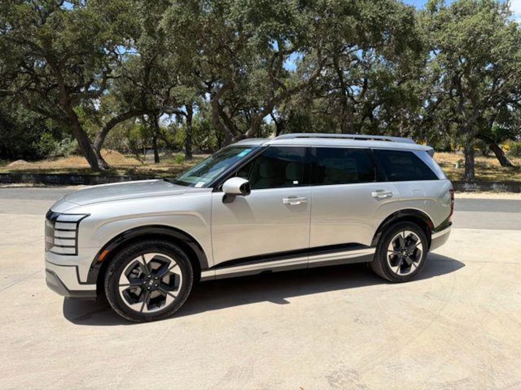 New 2026 Hyundai Palisade Limited FWD SUV