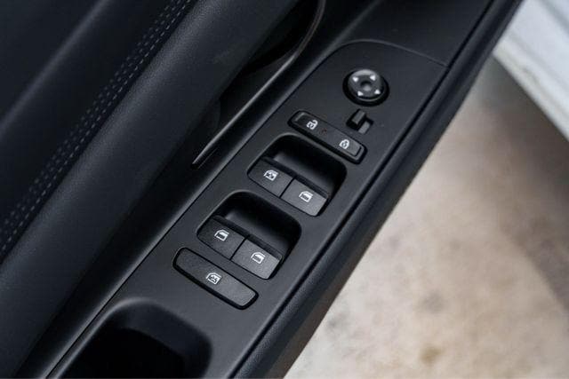 2025 Hyundai Elantra Blue - Photo 18