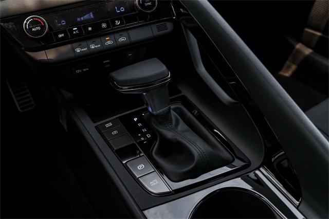 2025 Hyundai Elantra Blue - Photo 18