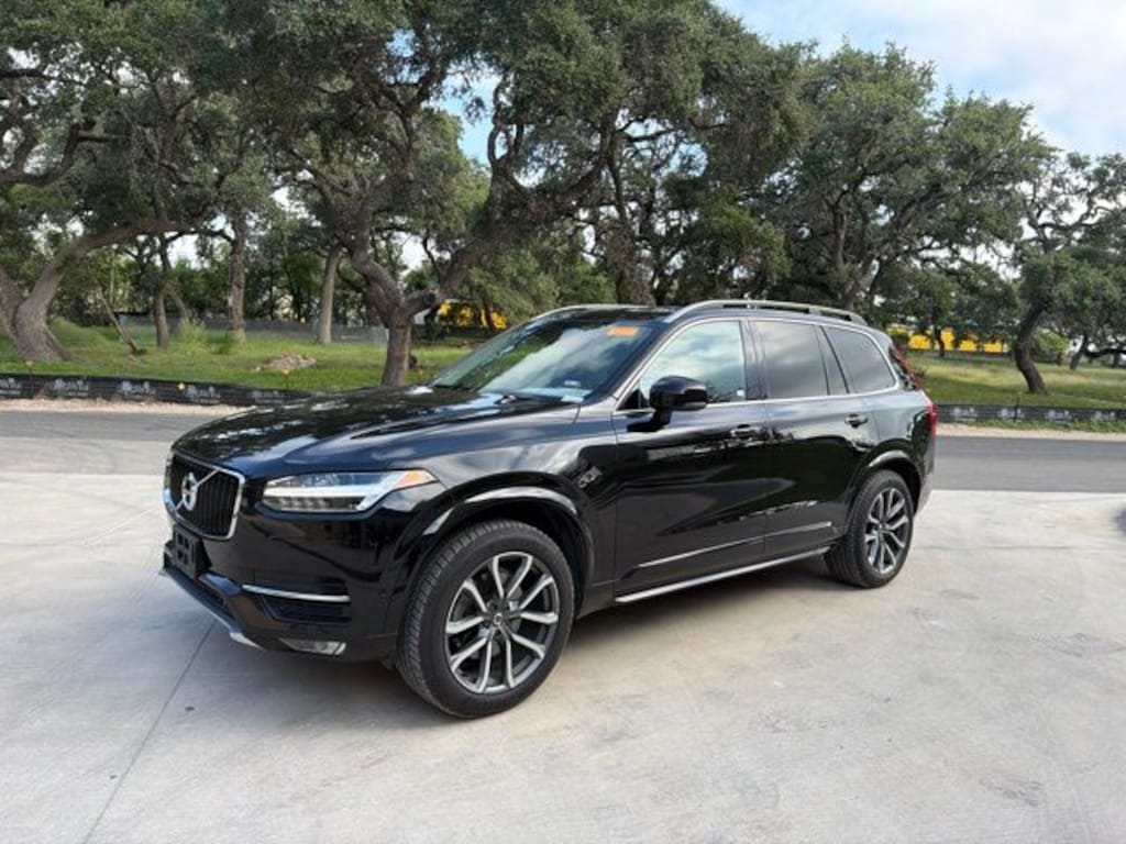 Used 2017 Volvo XC90 T6 Momentum SUV