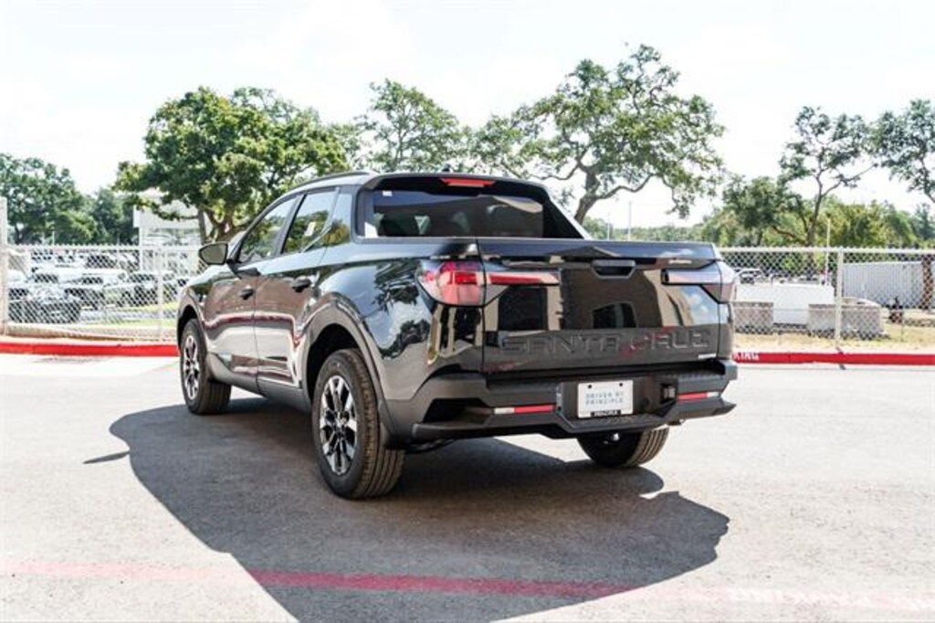 New 2026 Hyundai Santa Cruz SEL FWD Truck