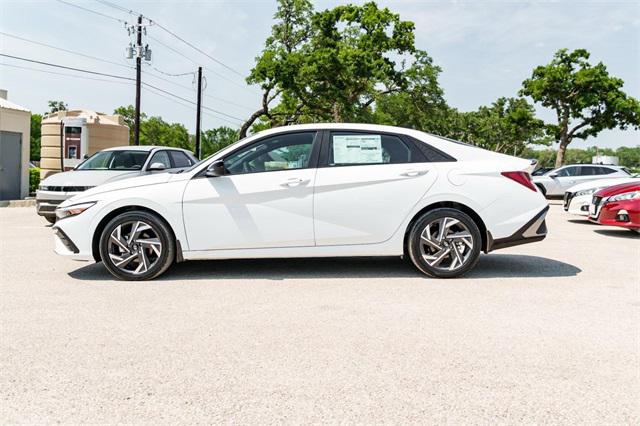 2025 Hyundai Elantra Blue - Photo 6