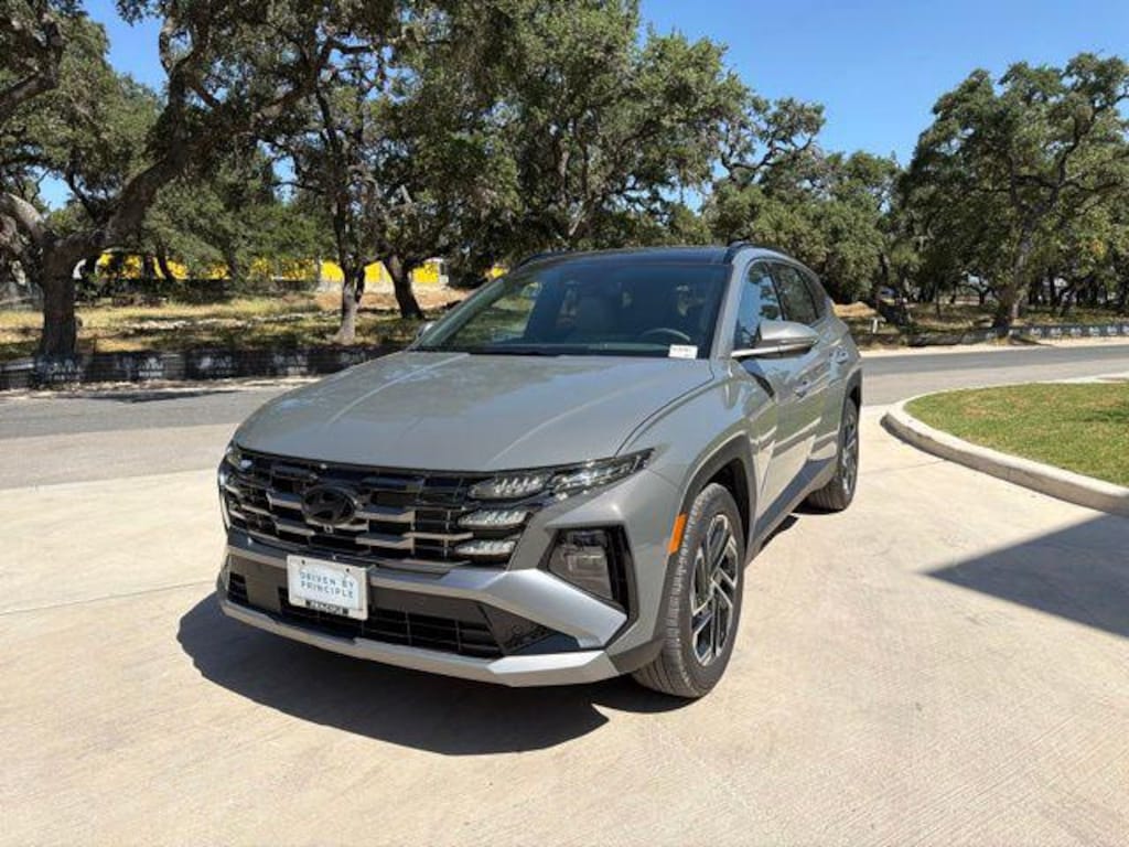 New 2026 Hyundai Tucson Limited FWD SUV