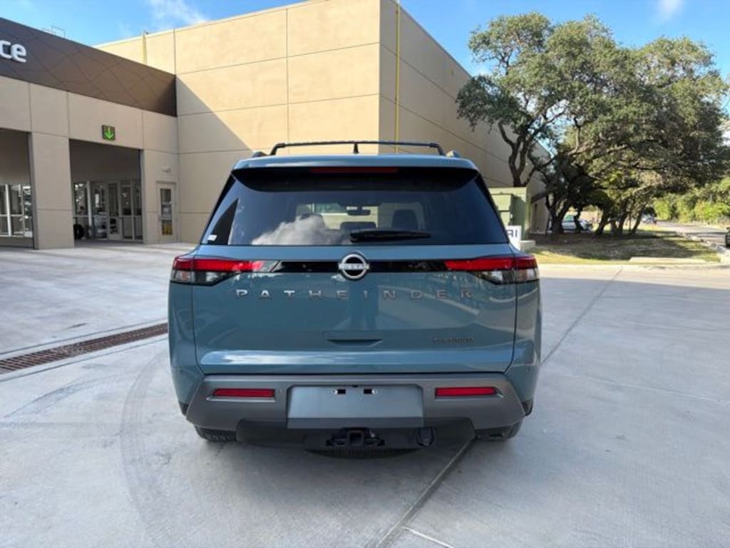 Used 2026 Nissan Pathfinder Platinum SUV