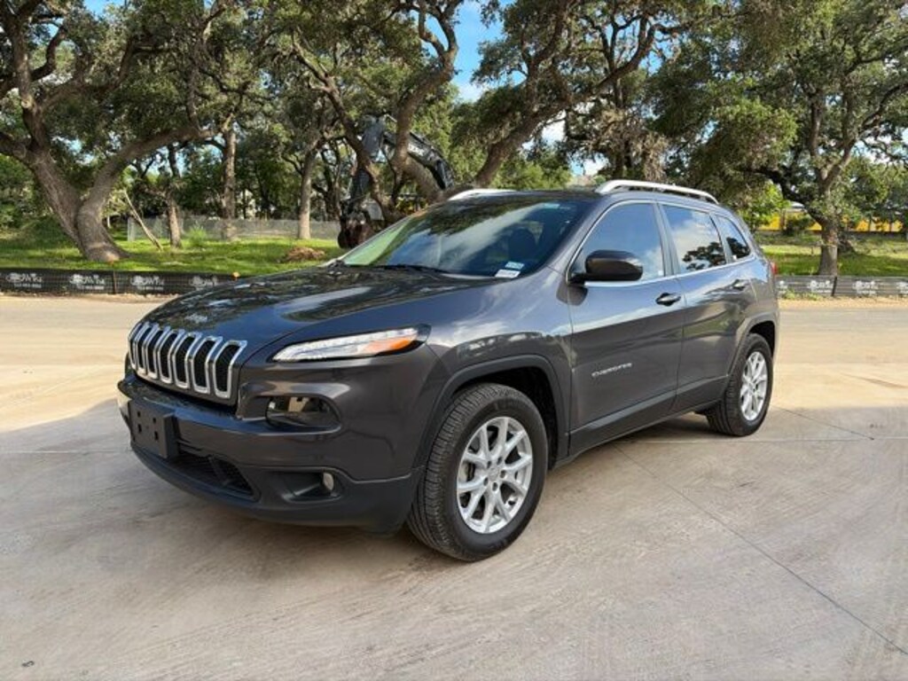 Used 2018 Jeep Cherokee Latitude Plus SUV