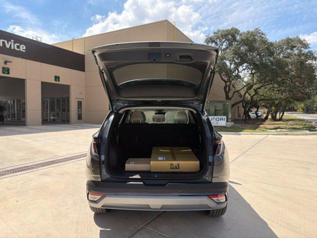 New 2026 Hyundai Tucson Hybrid Limited SUV