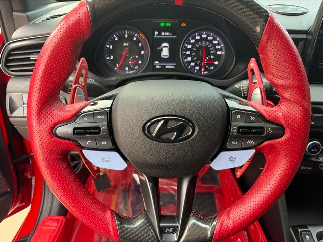 2022 Hyundai Veloster N - Photo 13