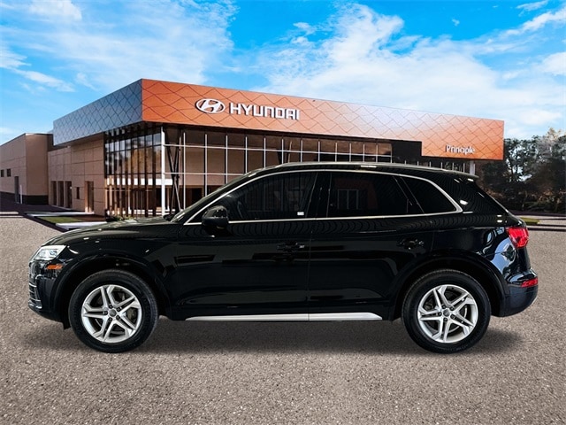 Used 2019 Audi Q5 Premium with VIN WA1ANAFY7K2079354 for sale in Boerne, TX