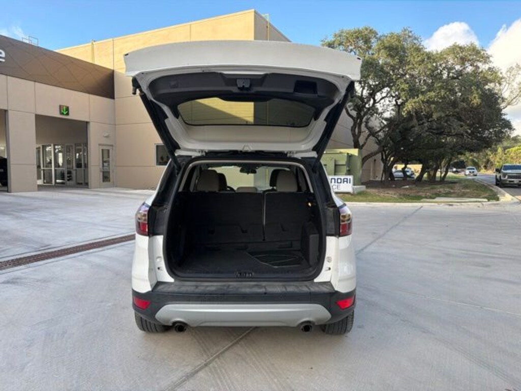 Used 2017 Ford Escape SE SUV