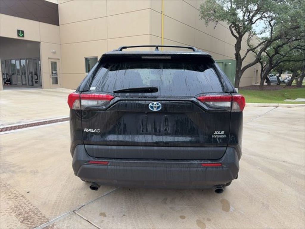 Used 2023 Toyota RAV4 Hybrid XLE SUV