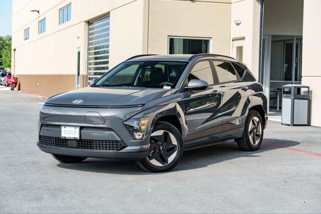 2025 Hyundai Kona EV SEL - Photo 2