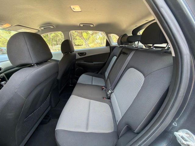 2020 Hyundai Kona SE - Photo 16