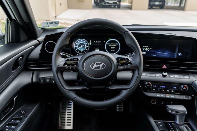 2025 Hyundai Elantra Blue - Photo 22