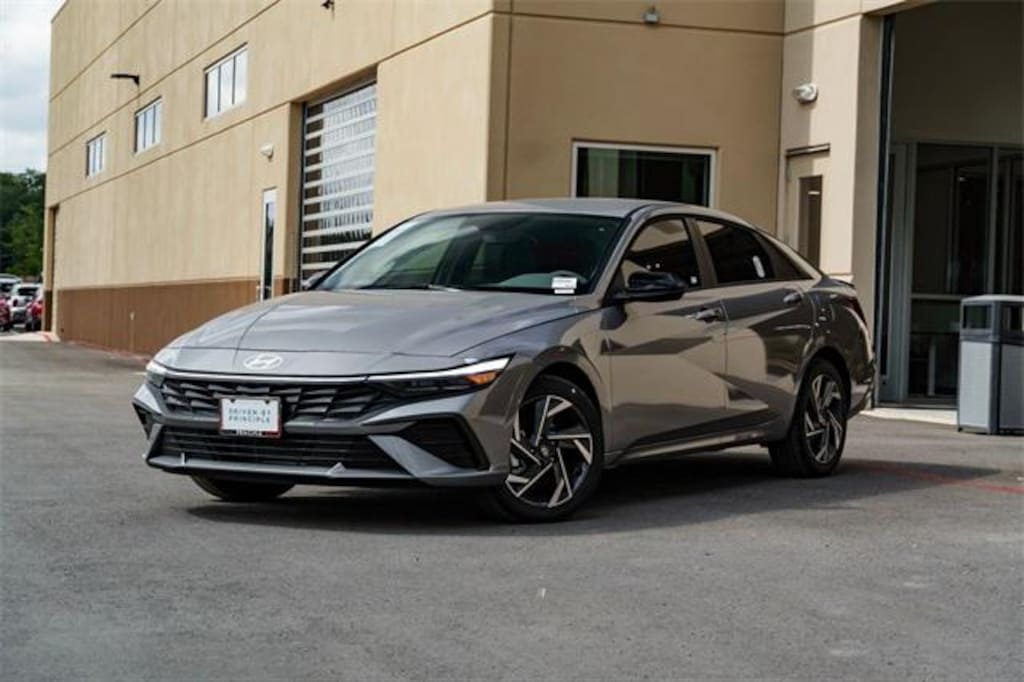 New 2025 Hyundai Elantra SEL Sport Sedan
